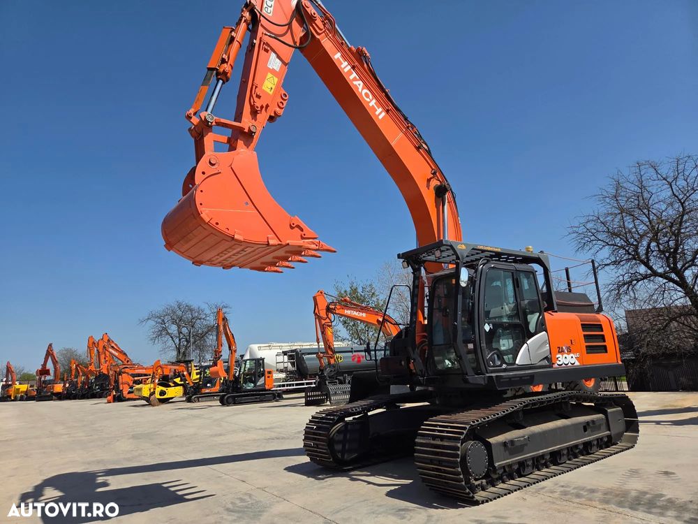 Hitachi 32t, cupa 1,8mc NOUA, 2019, 7.237h, consum mediu 18,6litri/ora, Isuzu 265CP, 3 pompe hidr HITACHI, produs in JAPONIA, lant 80% bun doar 991h deplasare, reviziile facute, inst picon si rotire, antifurt, Ad sapare 8m, AC, leasing 3 ani-PROMOTIE 96.900 - 15