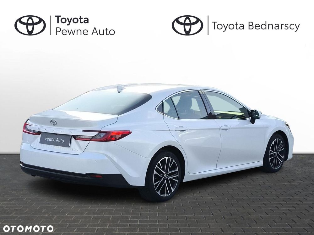 Toyota Camry - 2
