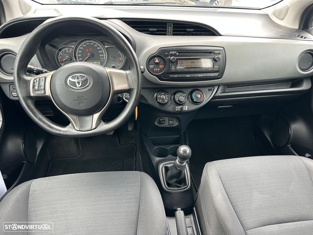 Toyota Yaris 1.4 D-4D ACtive+AC - 13