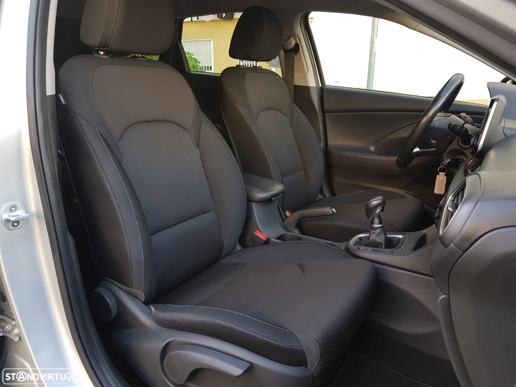 Hyundai i30 SW 1.6 CRDi Style Plus - 38