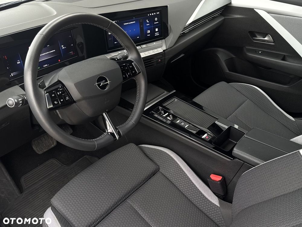 Opel Astra 1.2 T Edition S&S - 9