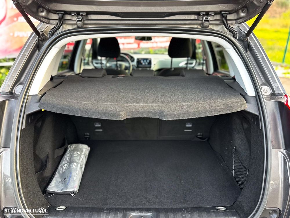 Peugeot 2008 1.6 BlueHDi Style - 11