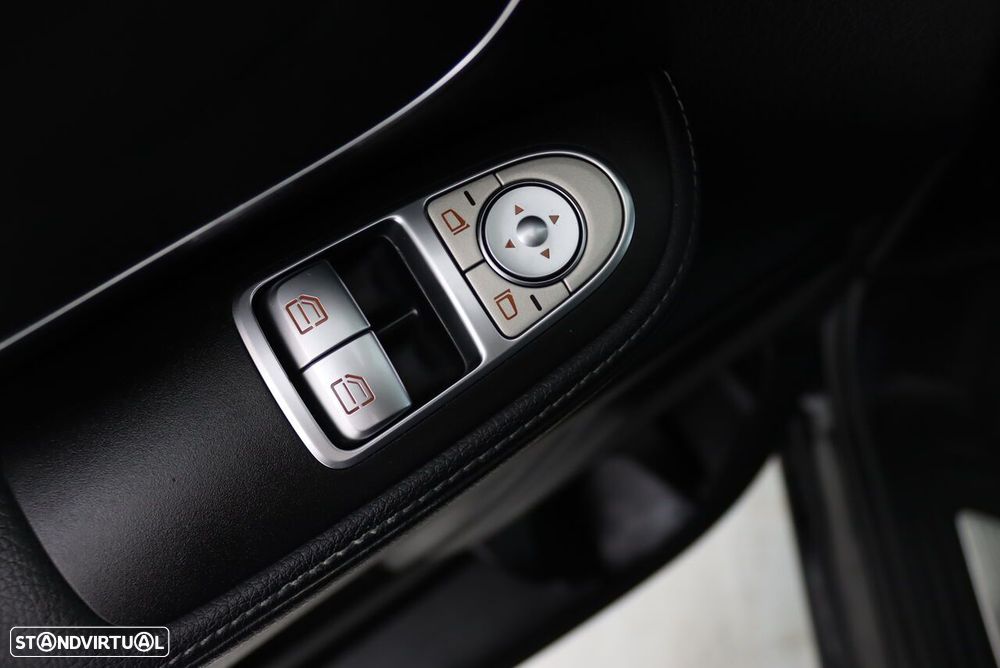 Mercedes-Benz V 220 d Longo Avantgarde - 18