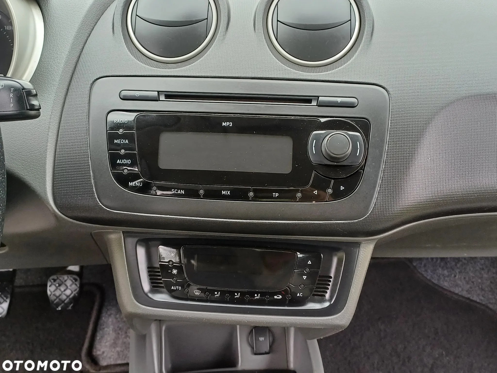 Seat Ibiza 1.4 16V Style - 27