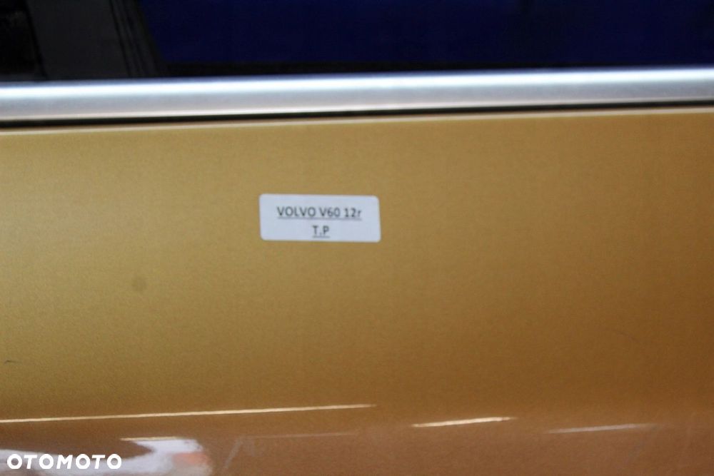 DRZWI TYŁ PRAWE VOLVO V60 - 2