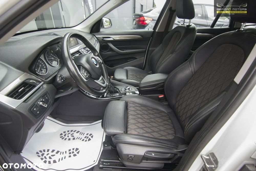 BMW X1 xDrive18d xLine - 23