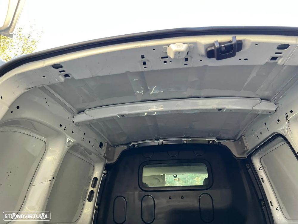 Renault KANGOO 1.5 DCI CONFORT - 11