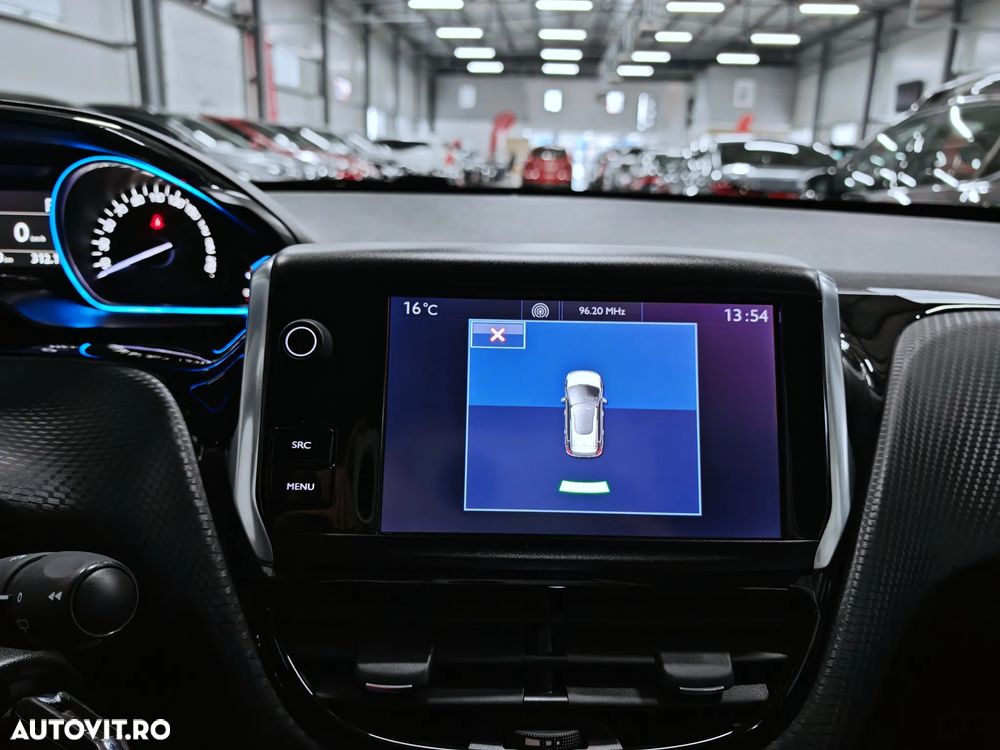 Peugeot 2008 PureTech 110 GPF Stop&Start EAT6 Allure - 12