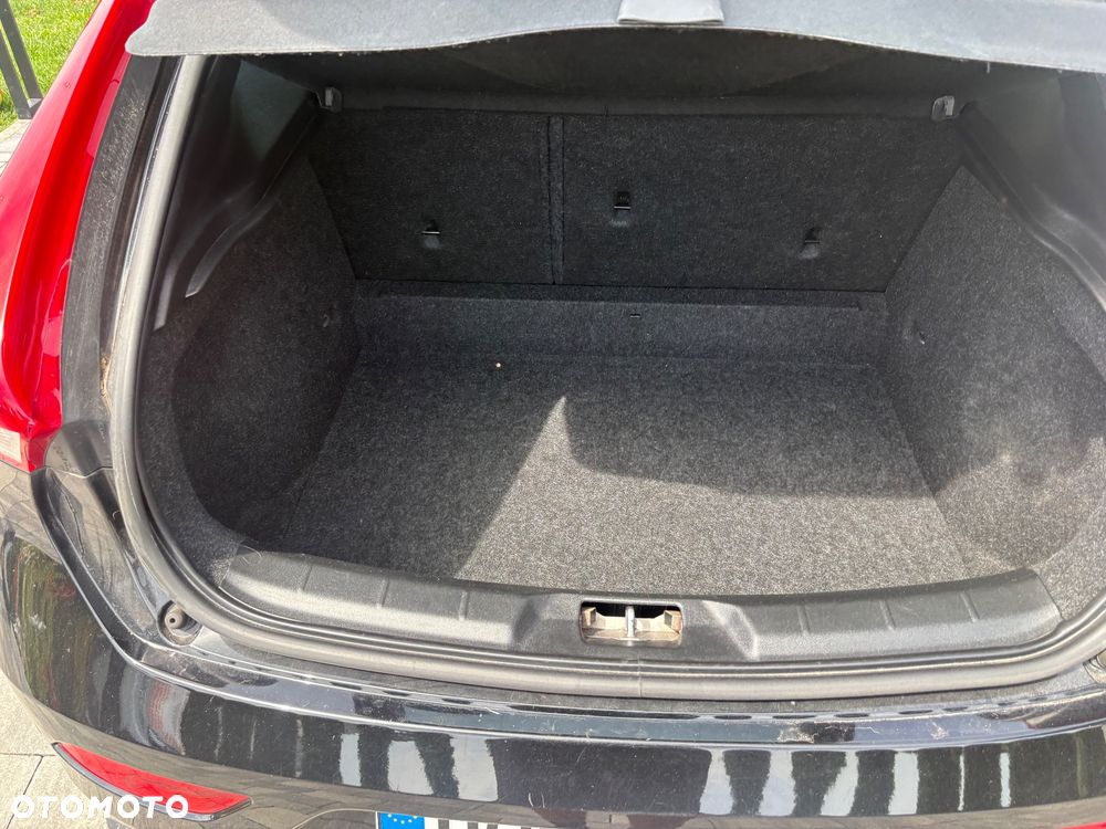 Volvo V40 D2 Drive-E Momentum - 22