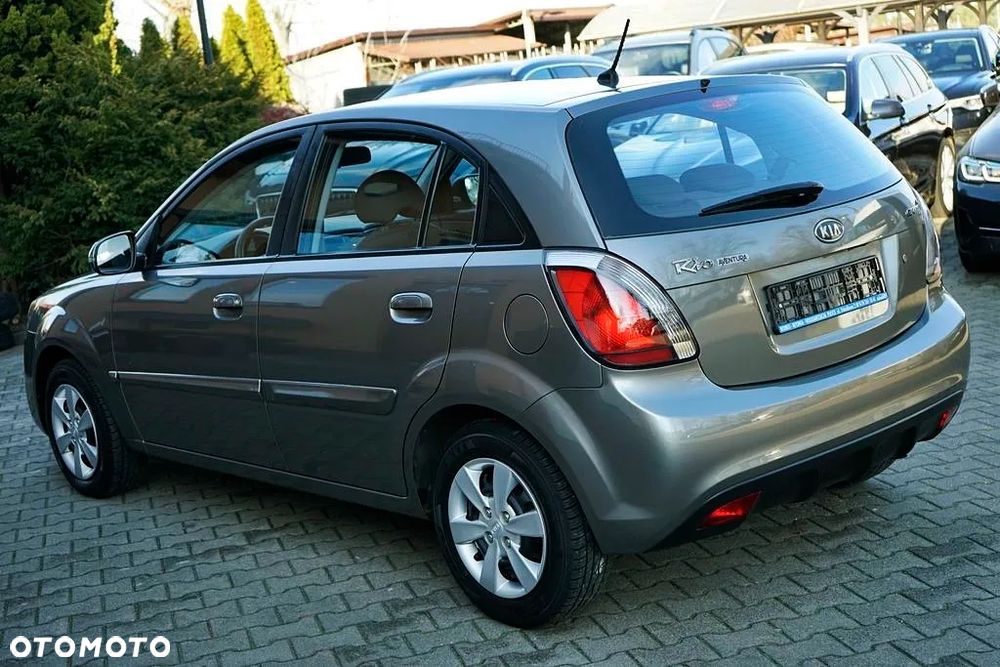 Kia Rio - 3