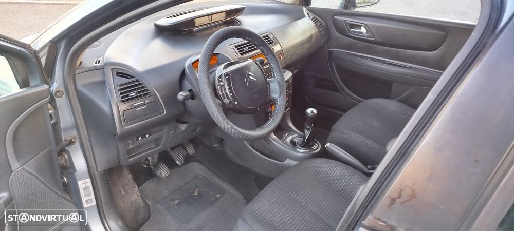 Citroën C4 1.6 HDi Exclusive - 12