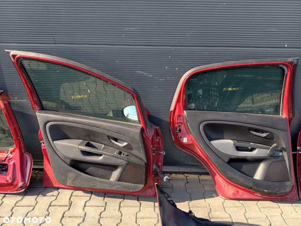 DRZWI FIAT GRANDE PUNTO 5D - 32