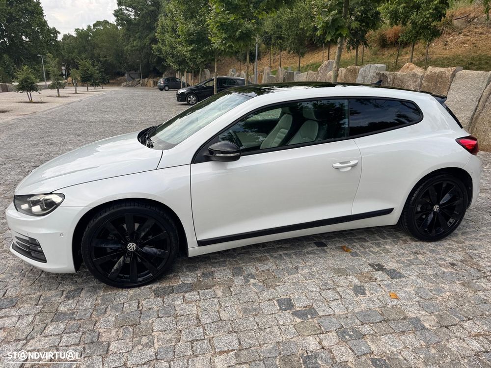 VW Scirocco 2.0 TDI Sport DSG - 23