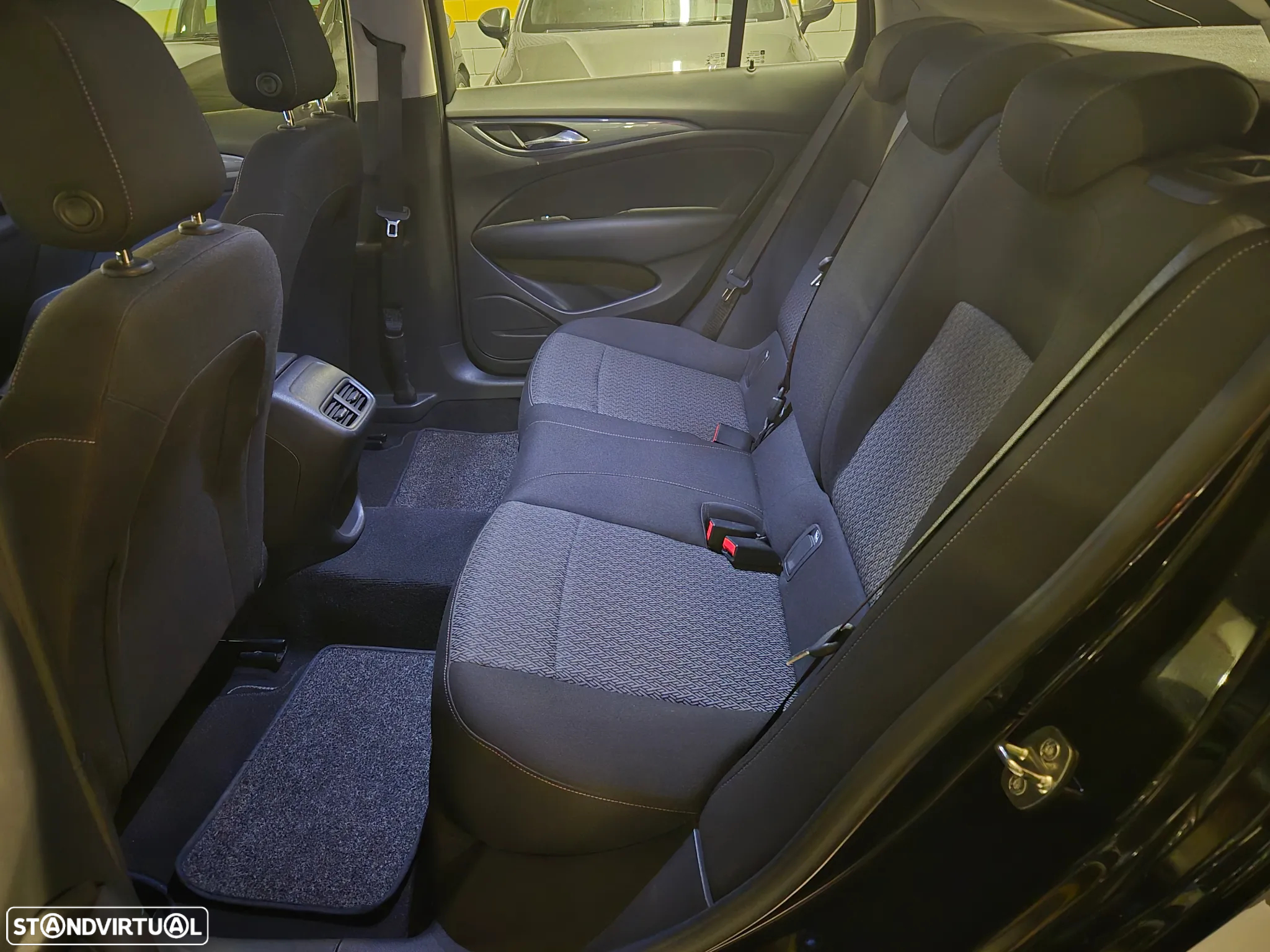 Opel Insignia Grand Sport 1.6 CDTi Dynamic - 11