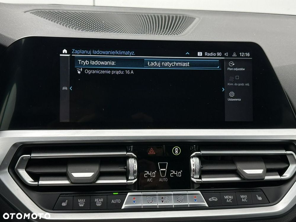 BMW Seria 3 330e PHEV M Sport - 29
