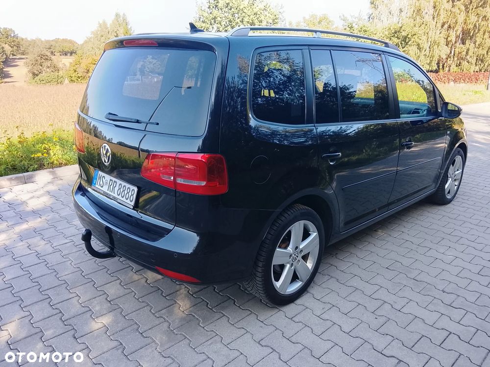 Volkswagen Touran - 4