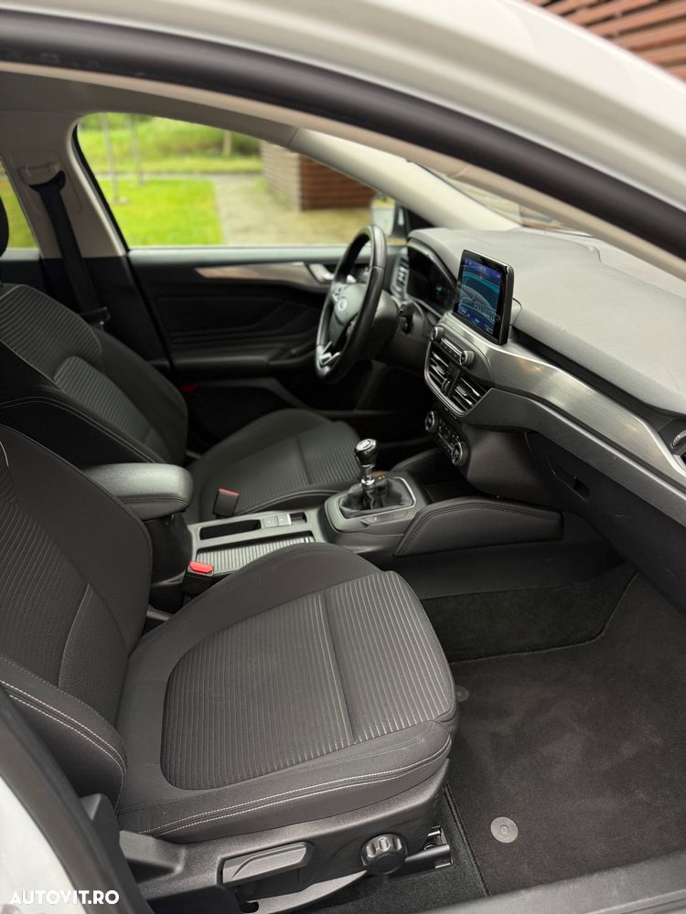 Ford Focus 1.5 EcoBlue Start-Stopp-System TITANIUM STYLE - 20