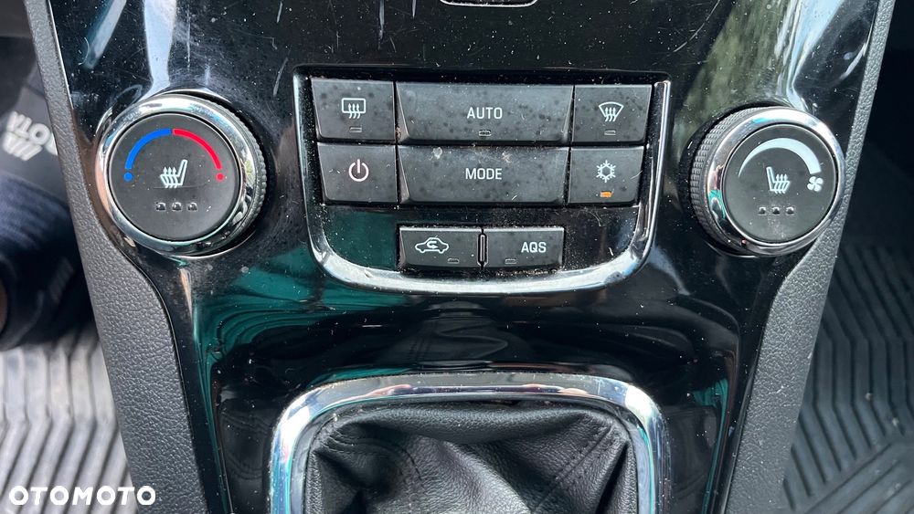 Chevrolet Orlando - 24