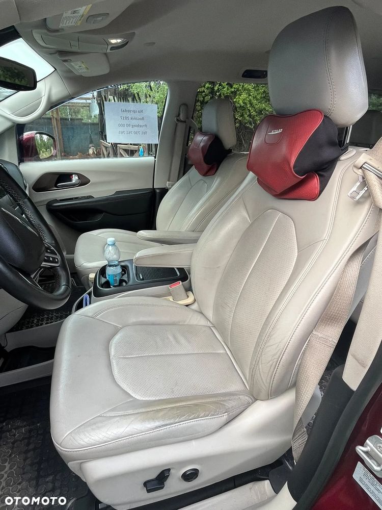 Chrysler Pacifica - 15