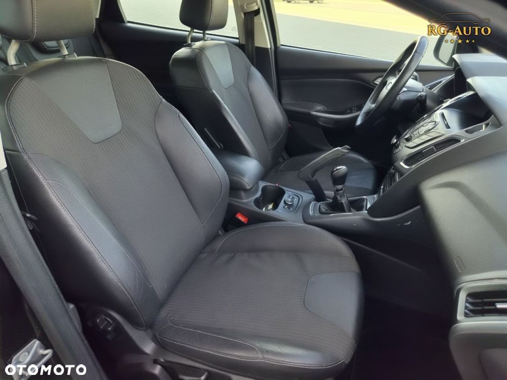 Ford Focus - 29