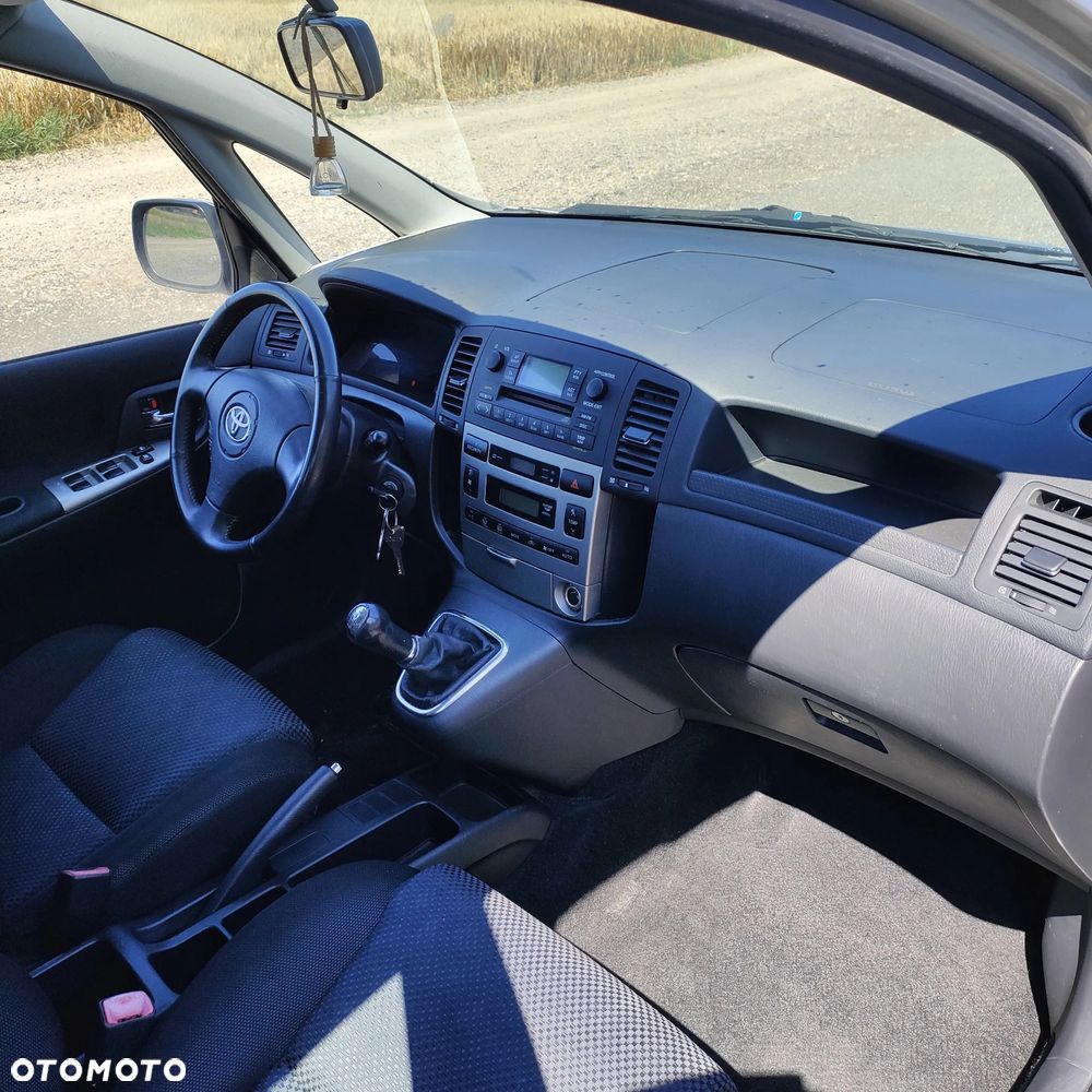 Toyota Corolla Verso 1.6 Terra - 6