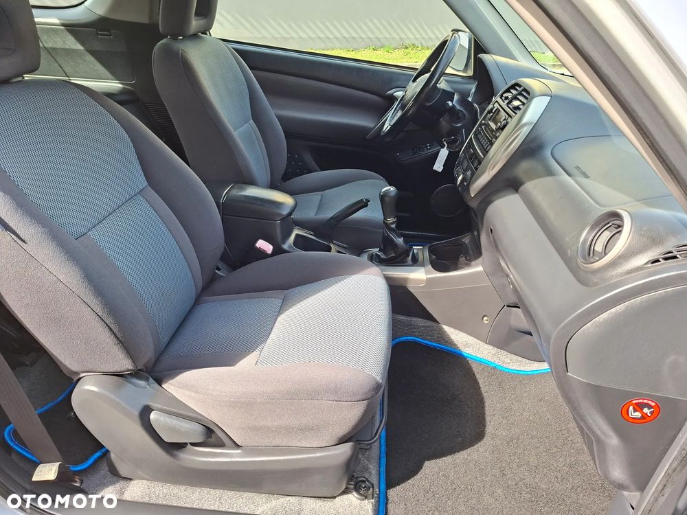 Toyota RAV4 4x4 Edition - 24