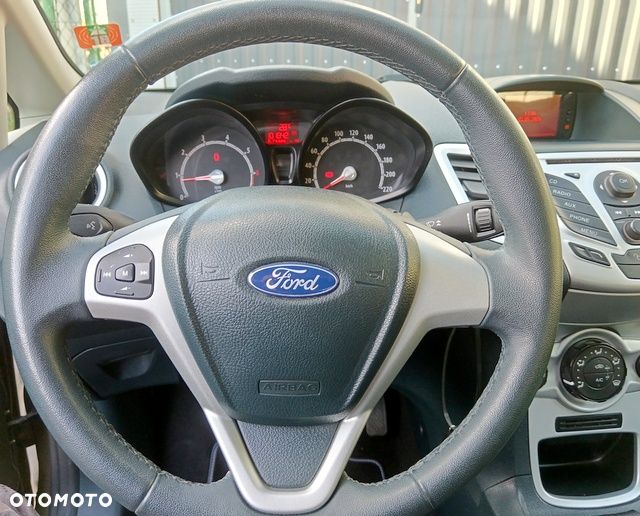 Ford Fiesta 1.25 Champions Edition - 12