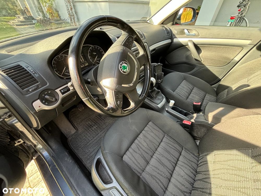 Skoda Octavia 2.0 TDI DPF 4x4 Ambiente - 4