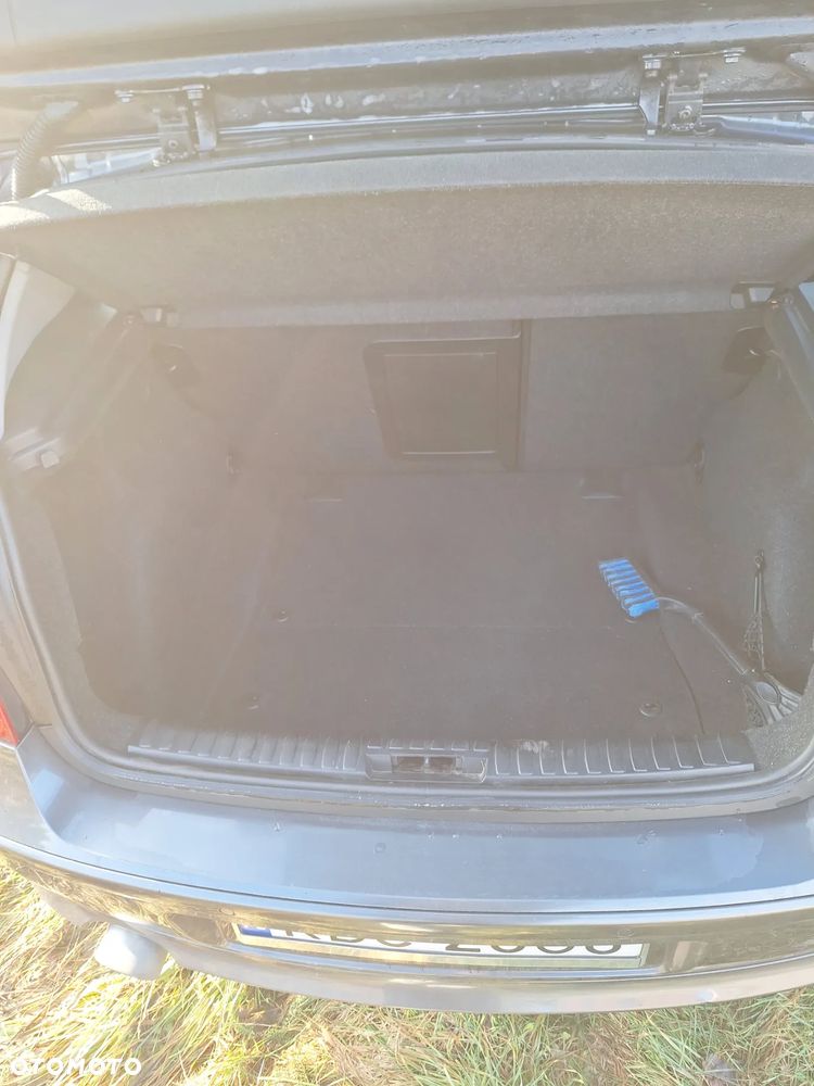 BMW Seria 1 120d DPF - 23