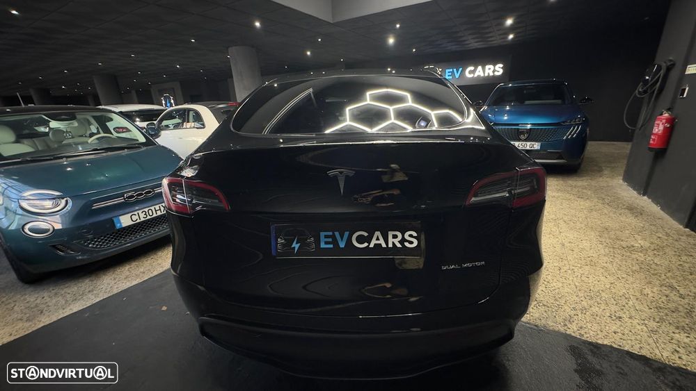 Tesla Model Y Long Range Dual Motor AWD - 7