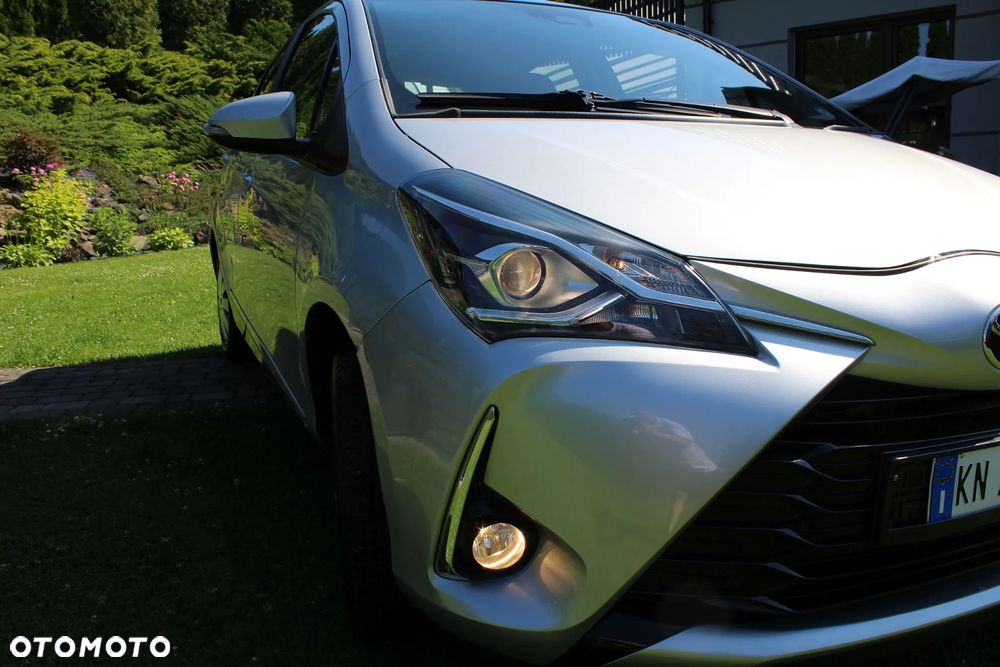 Toyota Yaris 1.0 VVT-i Comfort mit Design-Paket - 32