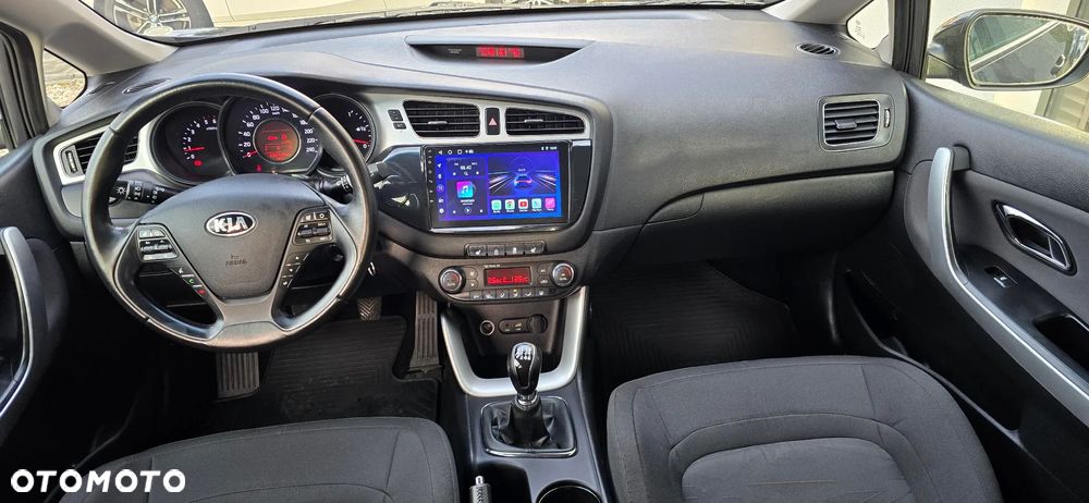 Kia Ceed 1.6 CRDi 128 Dream-Team Edition - 18