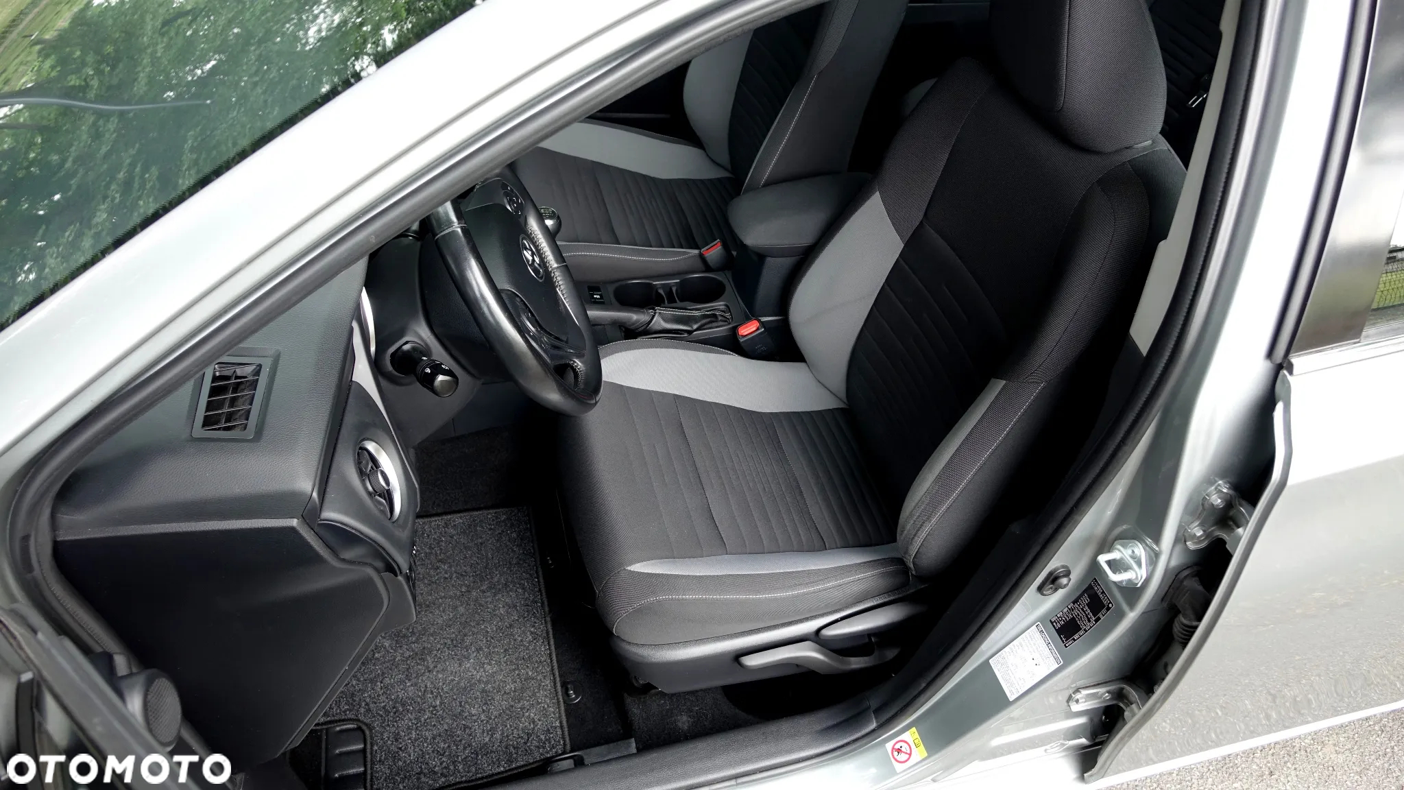 Toyota Auris 1.33 VVT-i Comfort - 7