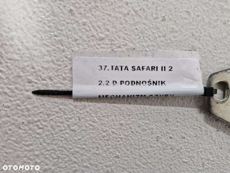 TATA SAFARI II 2 2.2 D PODNOŚNIK MECHANIZM SZYBY PRAWY TYŁ - 4