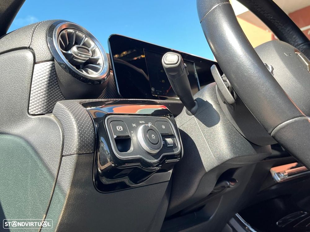 Mercedes-Benz CLA 180 - 16