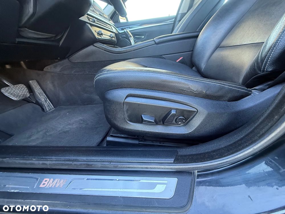 BMW Seria 5 520d Luxury Line - 10