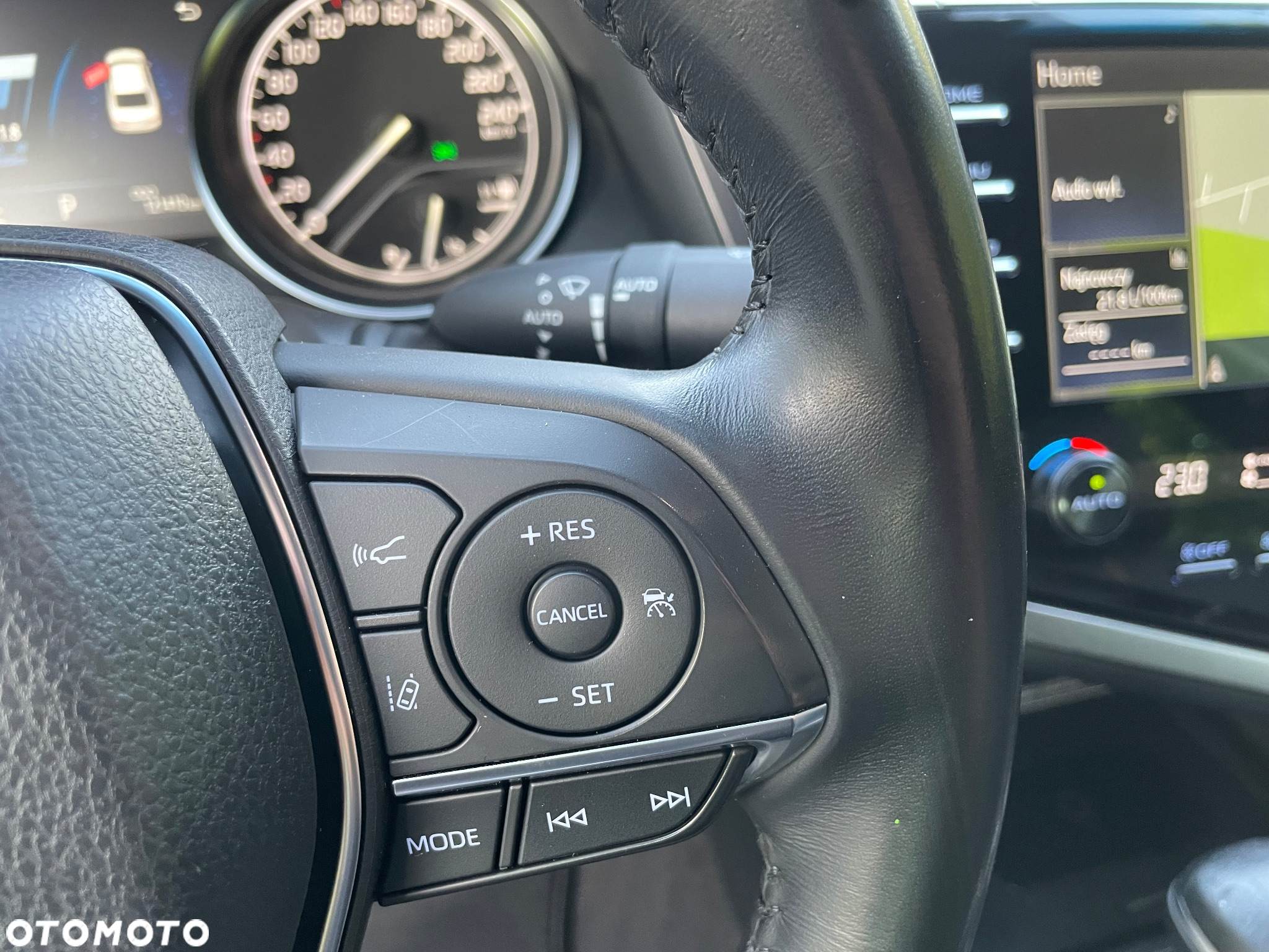 Toyota Camry 2.5 Hybrid Executive CVT - 15