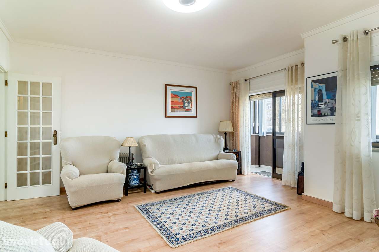 Apartamento T2, Pragal - Grande imagem: 4/15