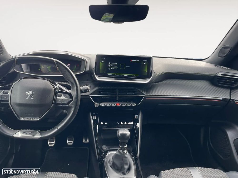 Peugeot 2008 1.2 PureTech GT - 11