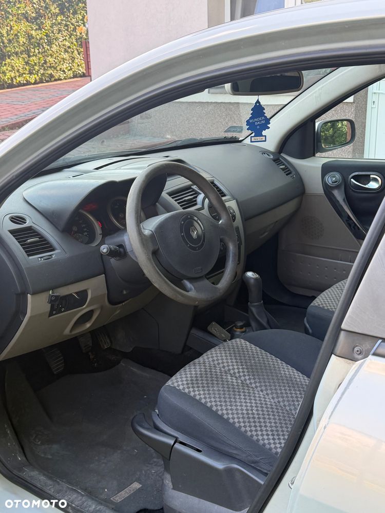 Renault Megane 1.6 Pack Expression - 6