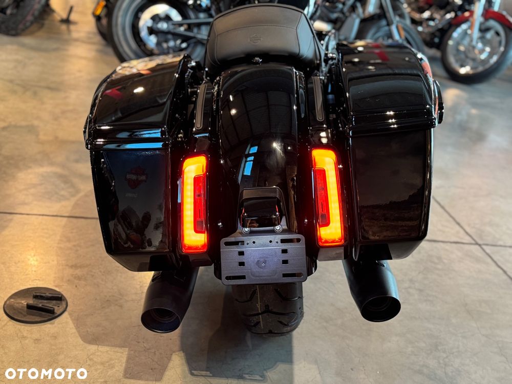 Harley-Davidson Touring Road Glide - 4