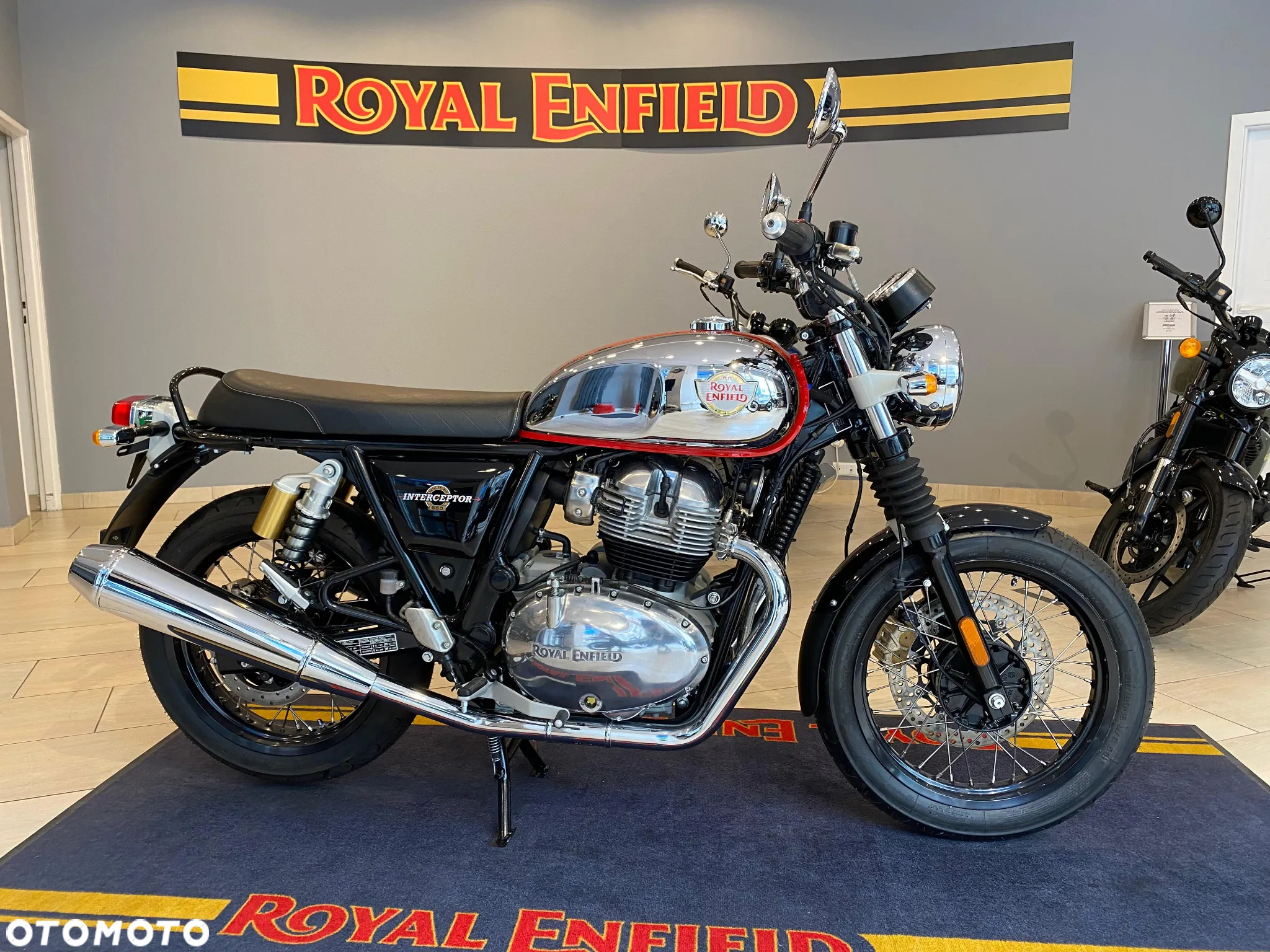 Royal Enfield Interceptor - 7