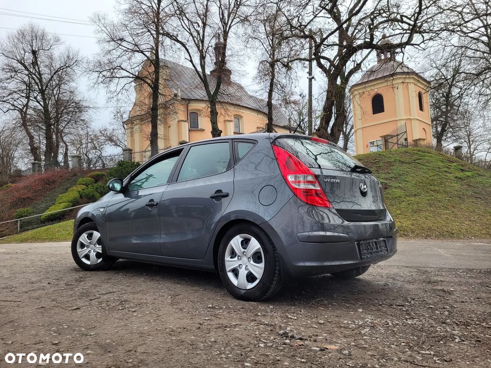 Hyundai i30 1.4 Base - 16