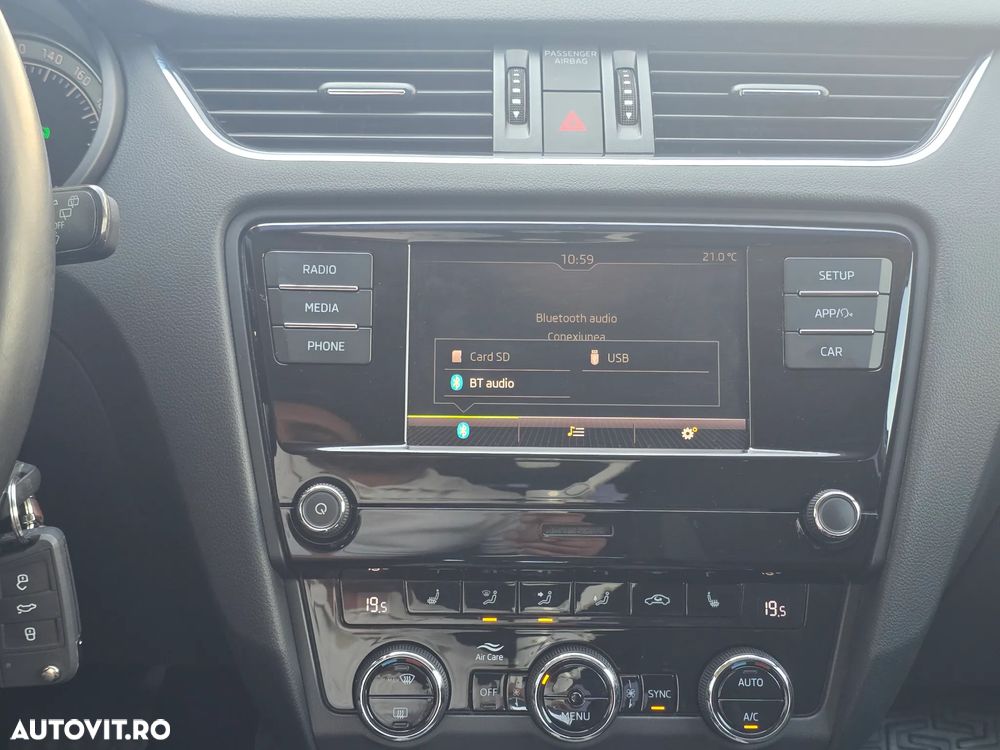 Skoda Octavia 1.6 TDI DSG Ambition - 17