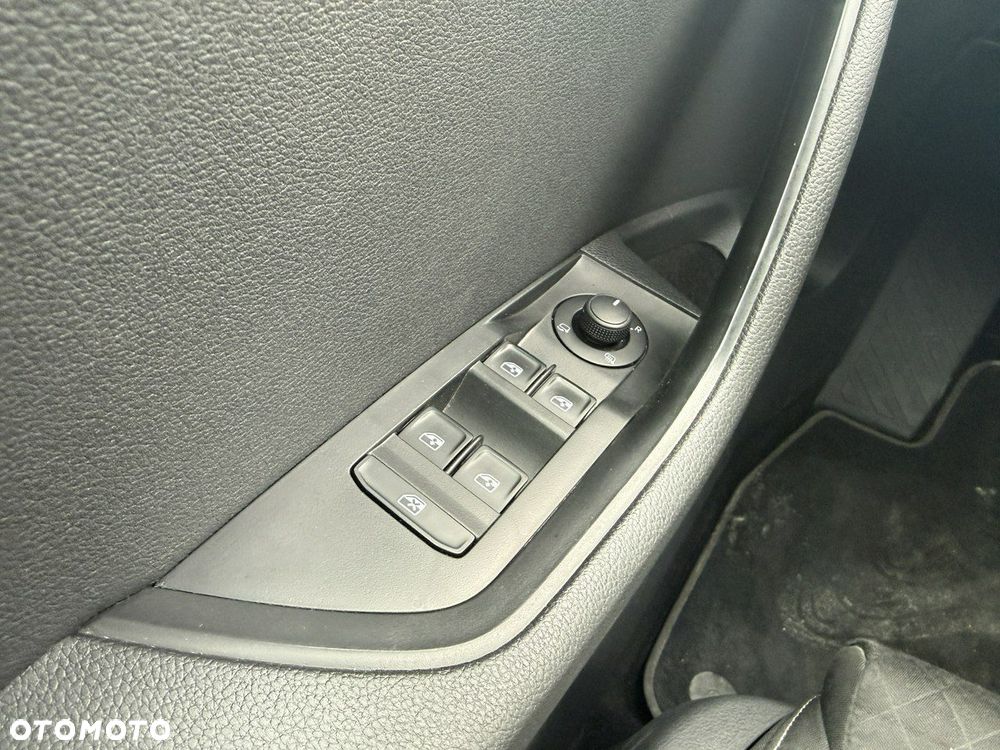 Skoda Superb 2.0 TDI SCR Ambition - 12