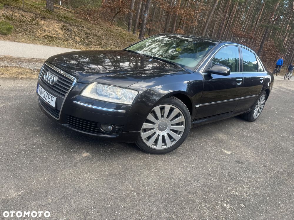 Audi A8 4.2 Quattro - 1