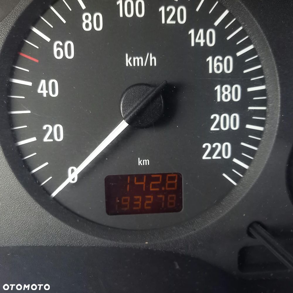 Opel Zafira 2003 photo 2