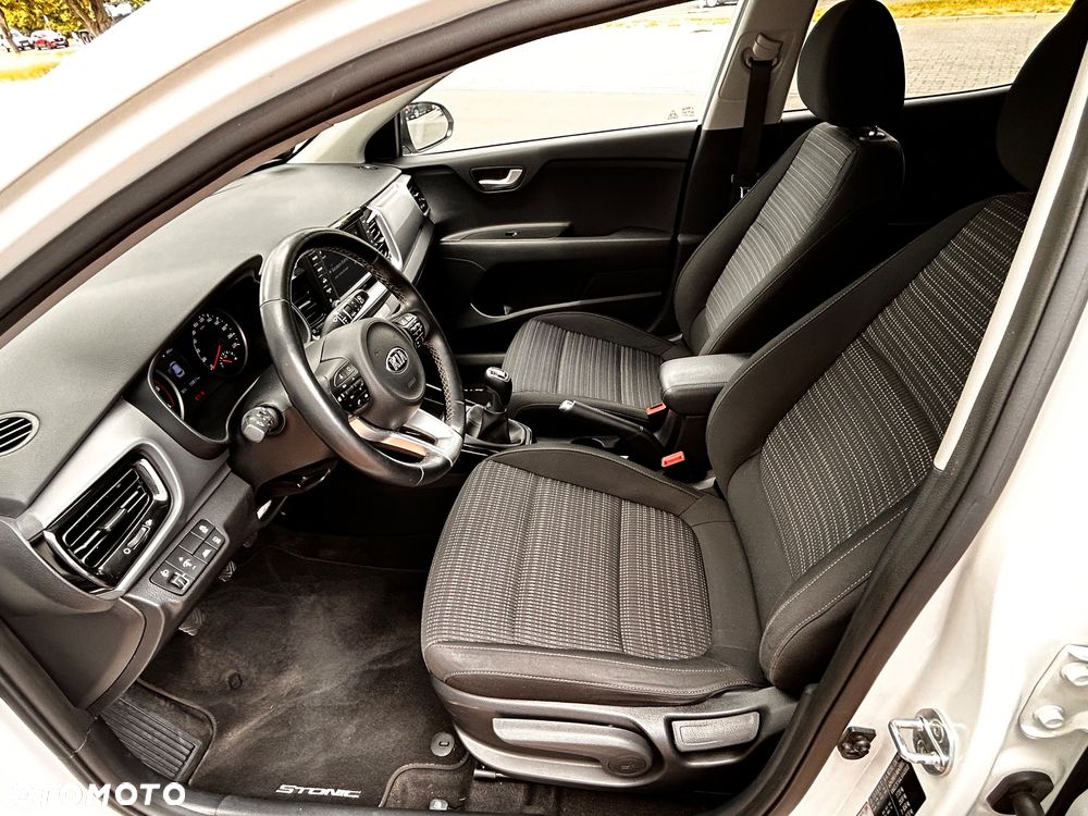 Kia Stonic - 25