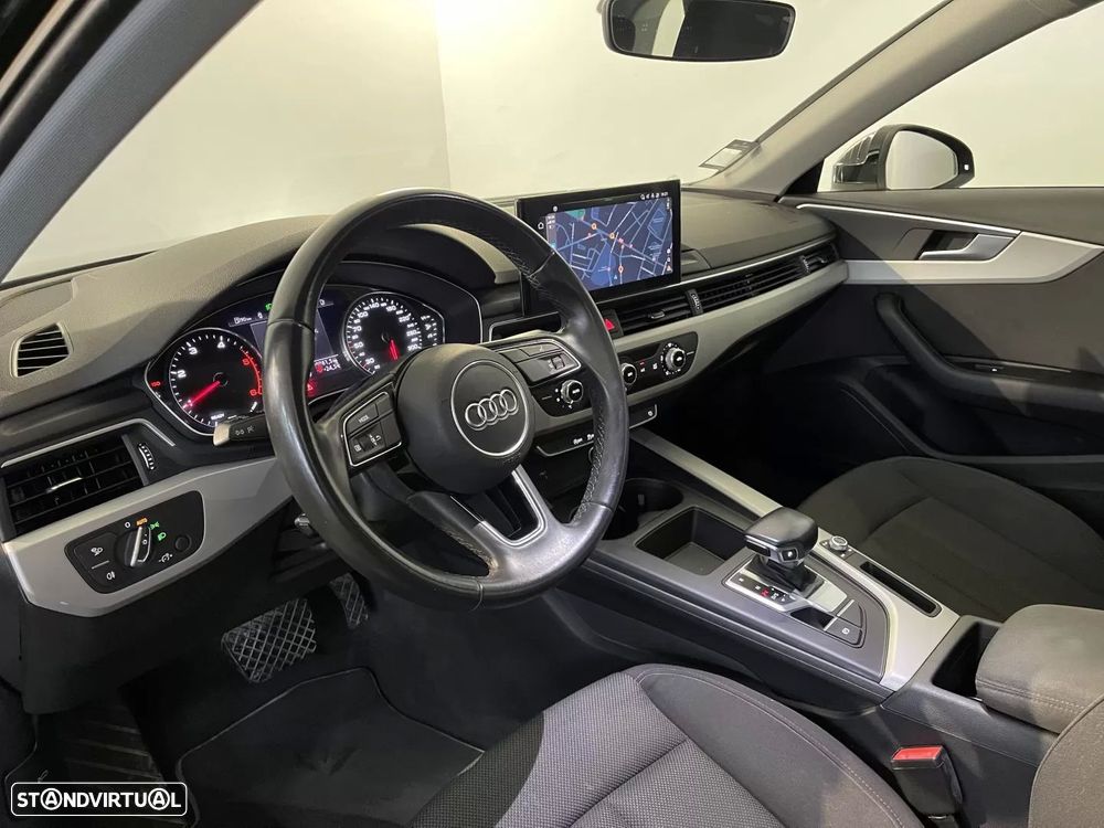 Audi A4 Avant 30 TDI S tronic - 13