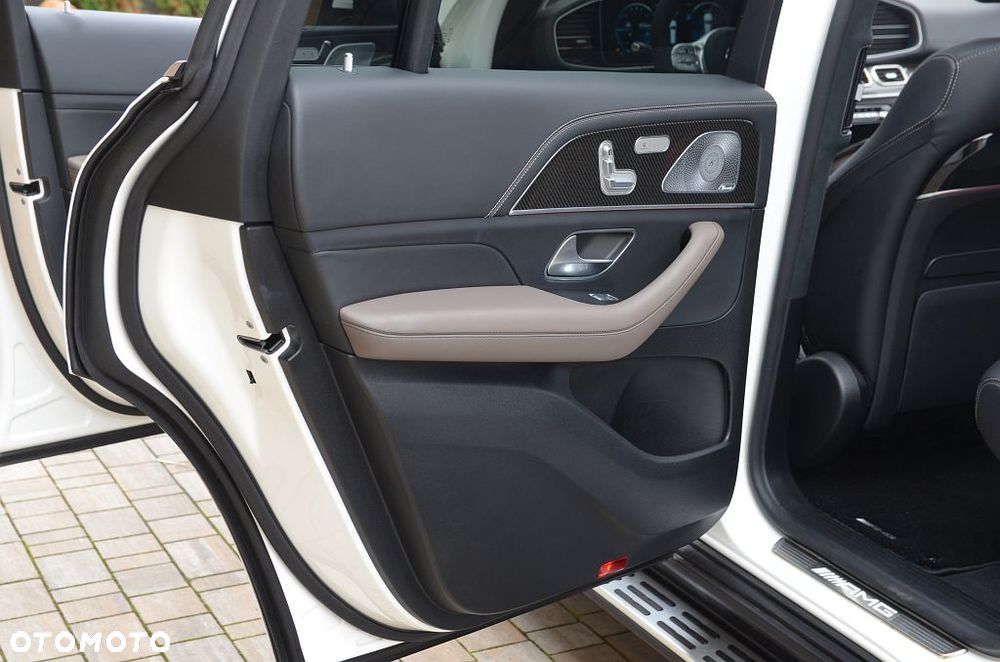Mercedes-Benz GLS - 33